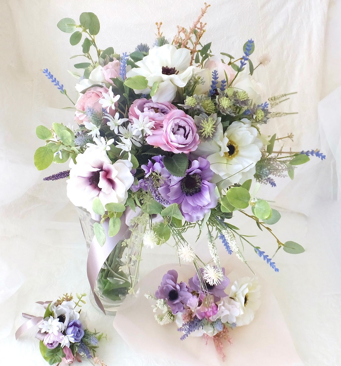 BL005 紫と白のアネモネのクラッチブーケ | 造花＆プリザーブド 